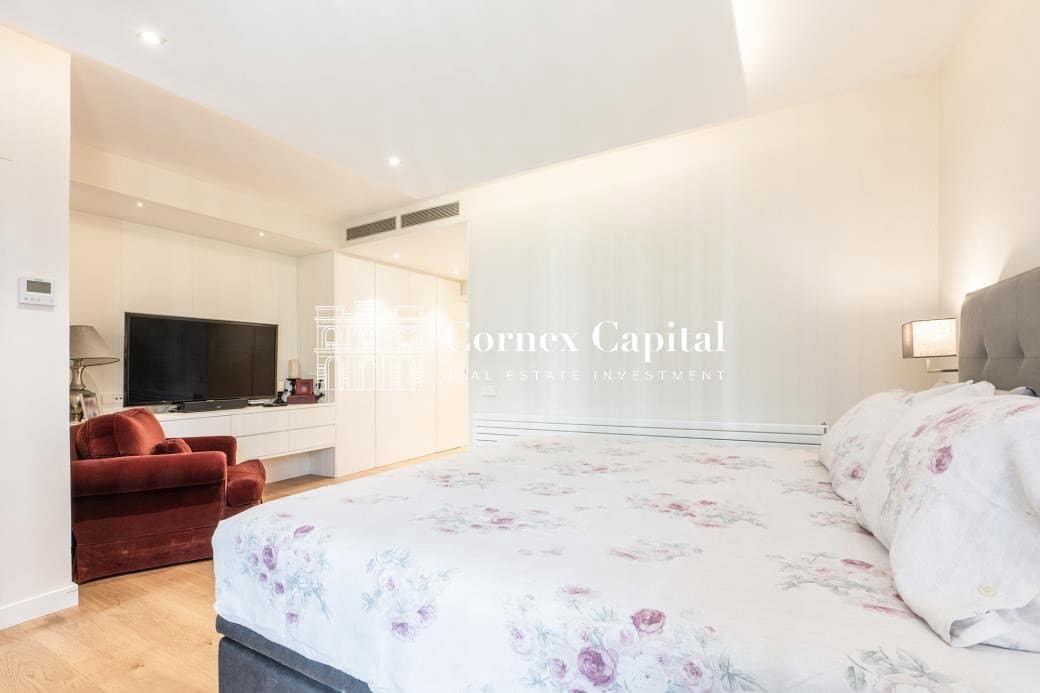 4 bedroom Apartment for sale in Barcelona city with garage - € 2,450,000 (Ref: 10047057)