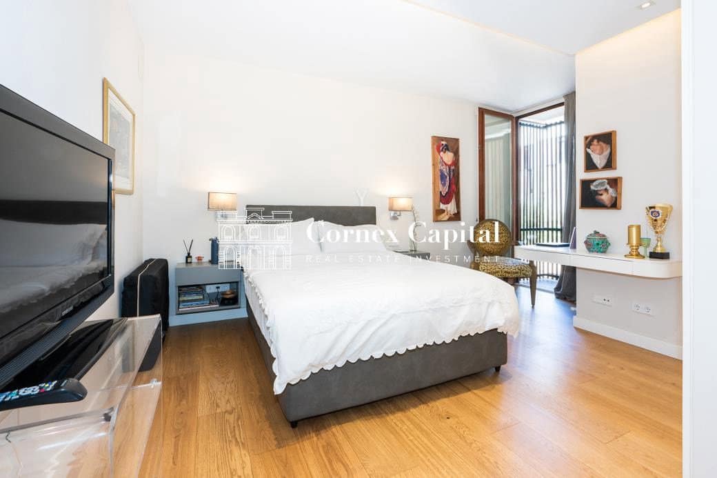 4 bedroom Apartment for sale in Barcelona city with garage - € 2,450,000 (Ref: 10047057)