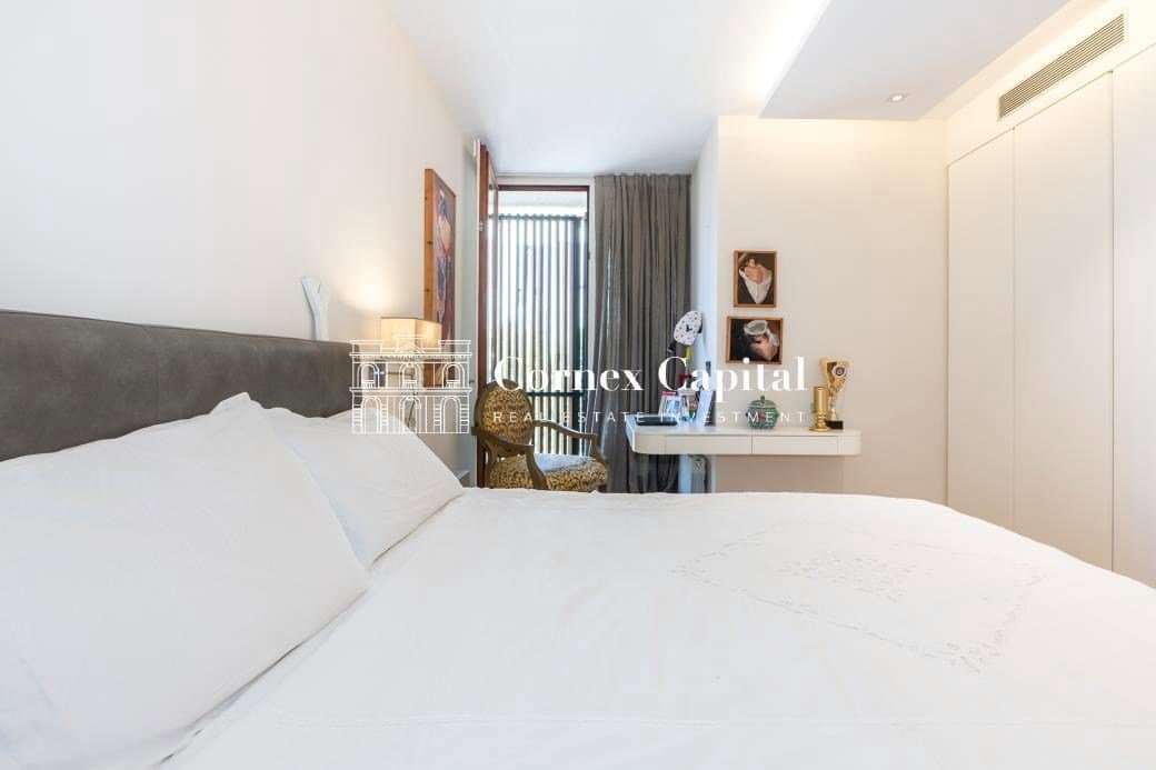 4 bedroom Apartment for sale in Barcelona city with garage - € 2,450,000 (Ref: 10047057)