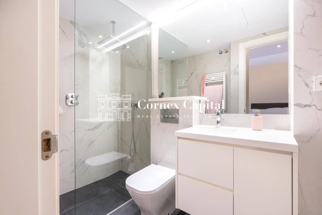 4 bedroom Apartment for sale in Barcelona city with garage - € 2,450,000 (Ref: 10047057)