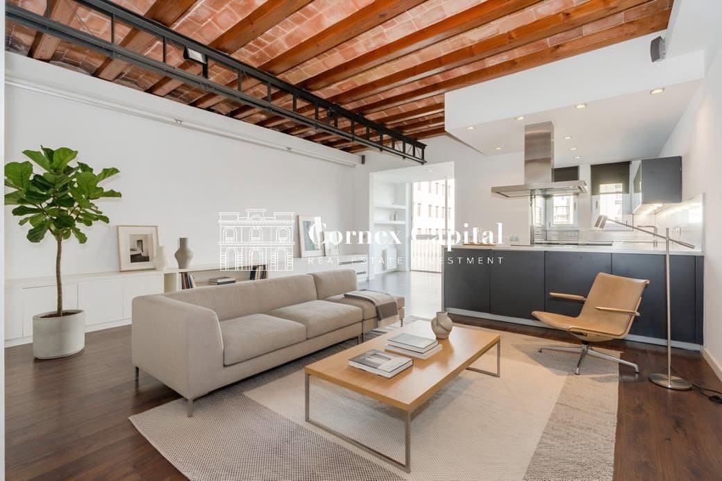 3 quarto Apartamento para arrendar em Barcelona cidade - 2 800 € (Ref: 10091537)