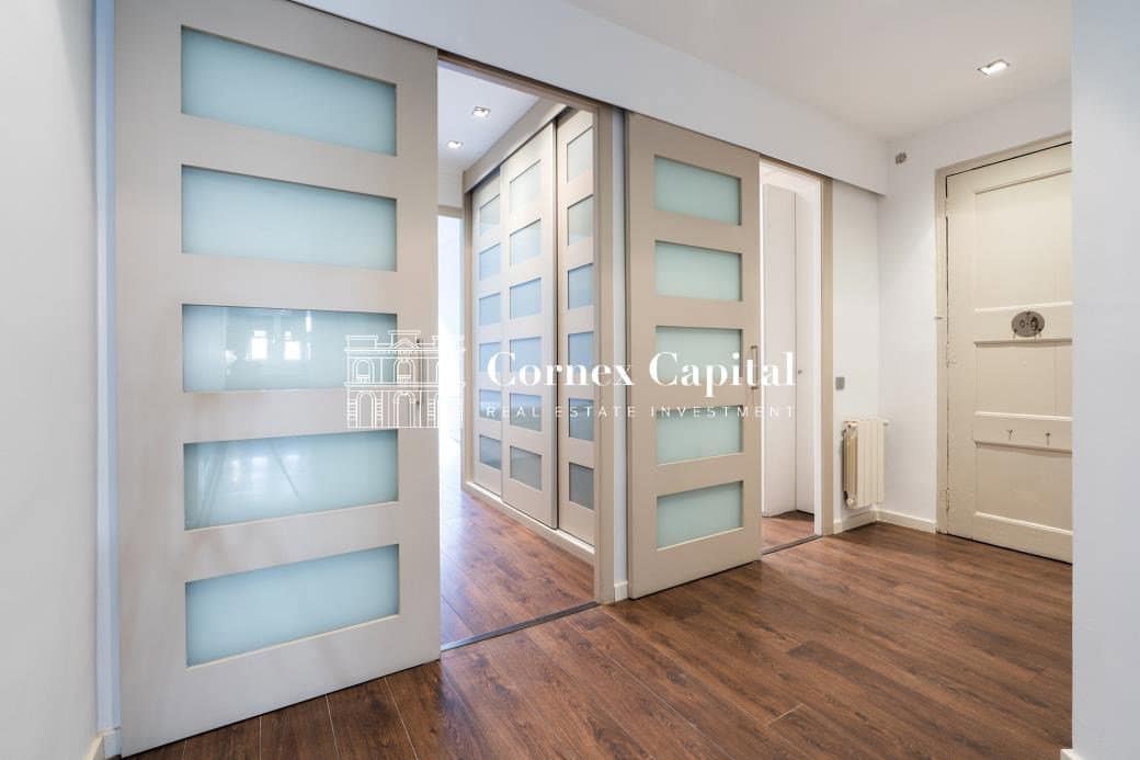 3 quarto Apartamento para arrendar em Barcelona cidade - 2 800 € (Ref: 10091537)