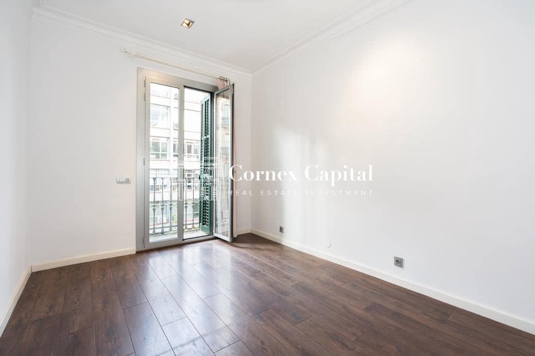 3 quarto Apartamento para arrendar em Barcelona cidade - 2 800 € (Ref: 10091537)