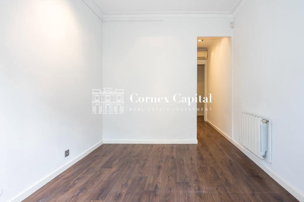 3 quarto Apartamento para arrendar em Barcelona cidade - 2 800 € (Ref: 10091537)