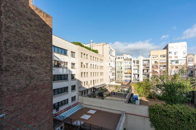 3 quarto Apartamento para arrendar em L'Antiga Esquerra de L'Eixample, Barcelona cidade - 2 800 € (Ref: 10091537)