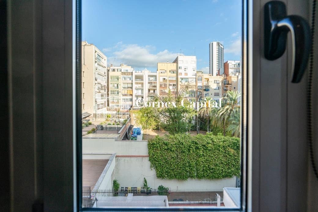 3 quarto Apartamento para arrendar em Barcelona cidade - 2 800 € (Ref: 10091537)