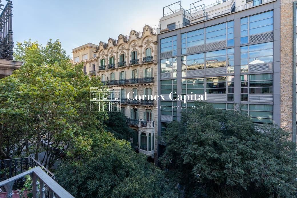 3 quarto Apartamento para arrendar em Barcelona cidade - 2 800 € (Ref: 10091537)