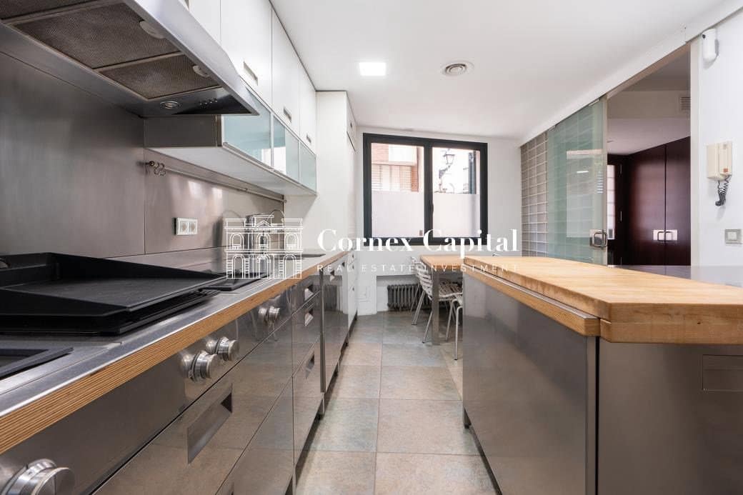 6 sovrum Radhus till salu i Barcelona stad med garage - 2 650 000 € (Ref: 10109772)