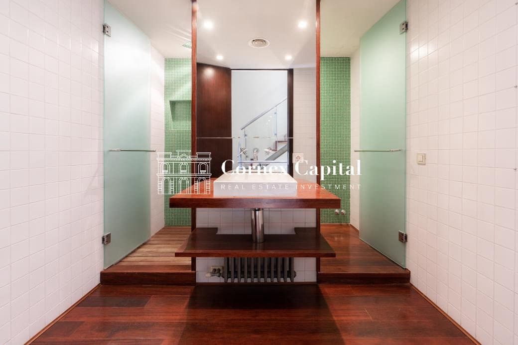 6 sovrum Radhus till salu i Barcelona stad med garage - 2 650 000 € (Ref: 10109772)