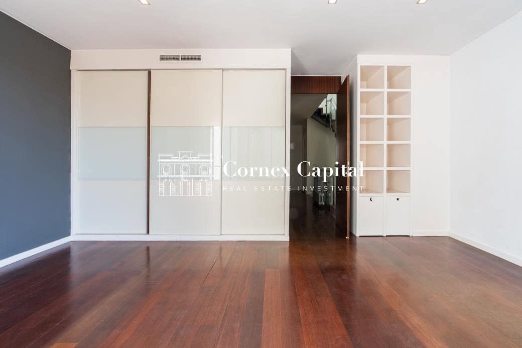 6 sovrum Radhus till salu i Barcelona stad med garage - 2 650 000 € (Ref: 10109772)