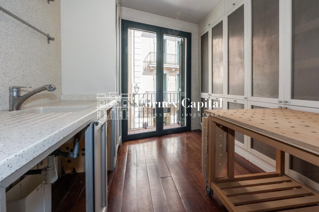 6 sovrum Radhus till salu i Barcelona stad med garage - 2 650 000 € (Ref: 10109772)