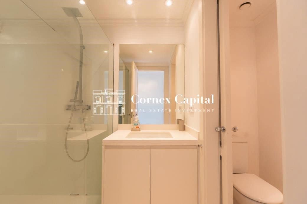 4 camera da letto Appartamento da affittare in Gualta con piscina garage - 2.500 € (Rif: 10120254)