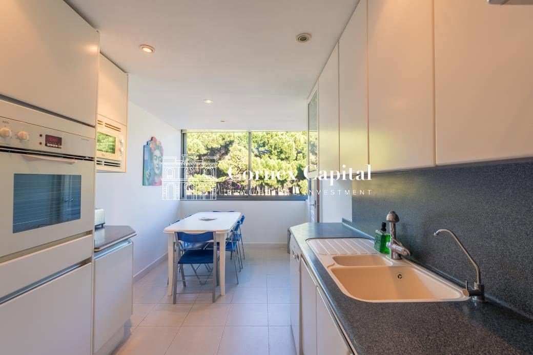 4 camera da letto Appartamento da affittare in Gualta con piscina garage - 2.500 € (Rif: 10120254)