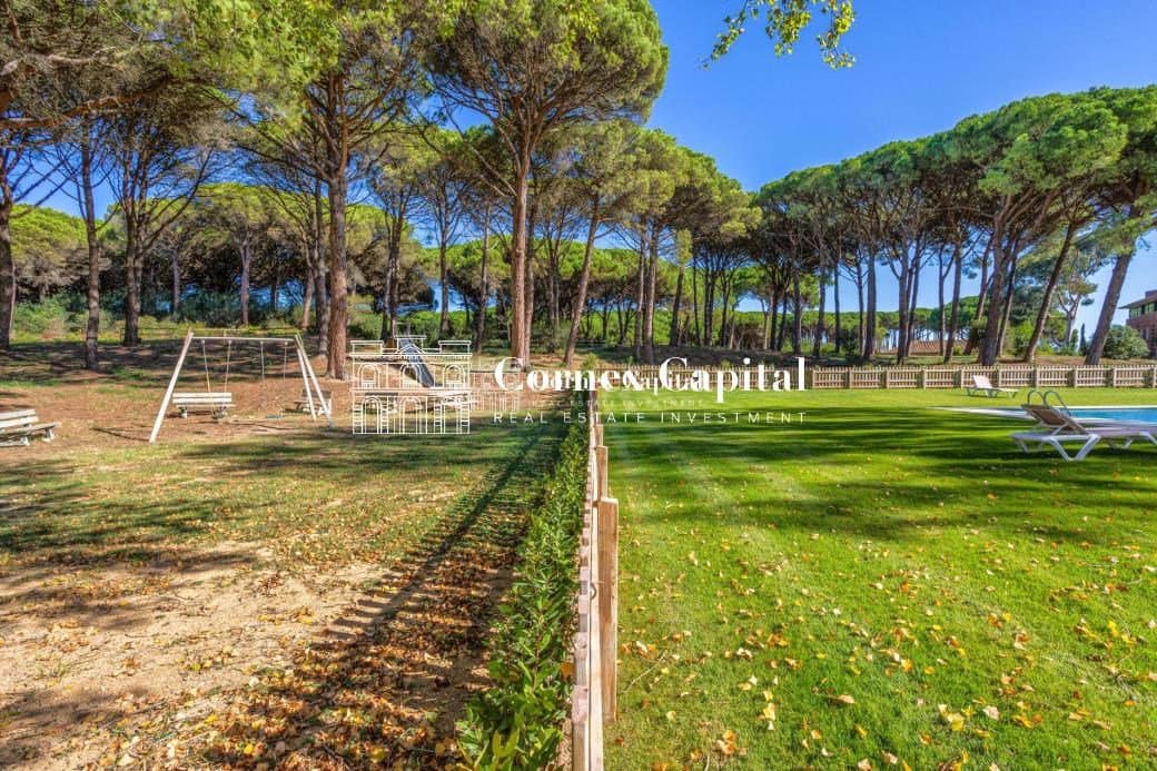 4 camera da letto Appartamento da affittare in Gualta con piscina garage - 2.500 € (Rif: 10120254)