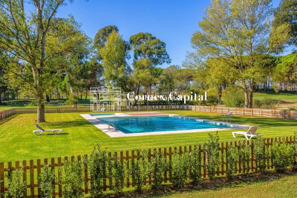 4 camera da letto Appartamento da affittare in Gualta con piscina garage - 2.500 € (Rif: 10120254)