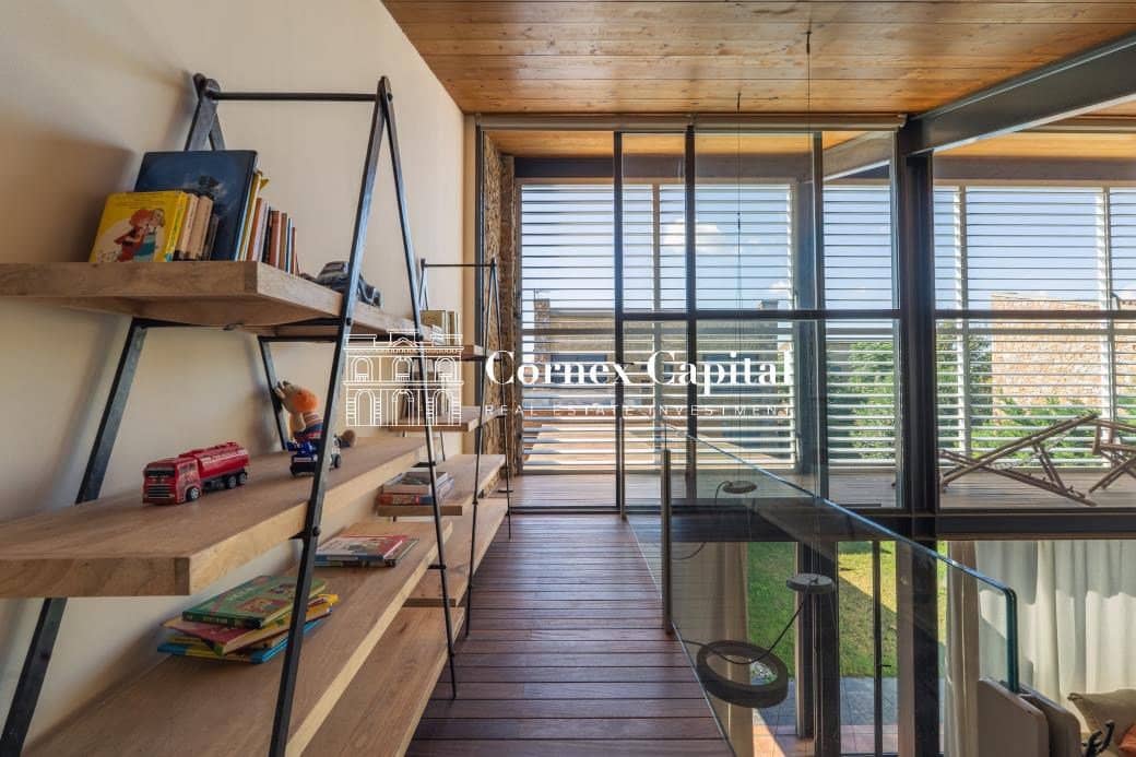 4 soverom Villa til salgs i Albons med svømmebasseng garasje - € 690 000 (Ref: 10172798)