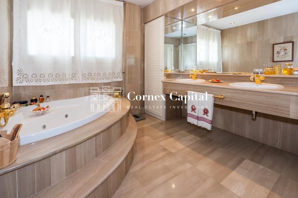 Adosado de 6 habitaciones en Barcelona ciudad en venta con piscina garaje - 4.100.000 € (Ref: 10177257)