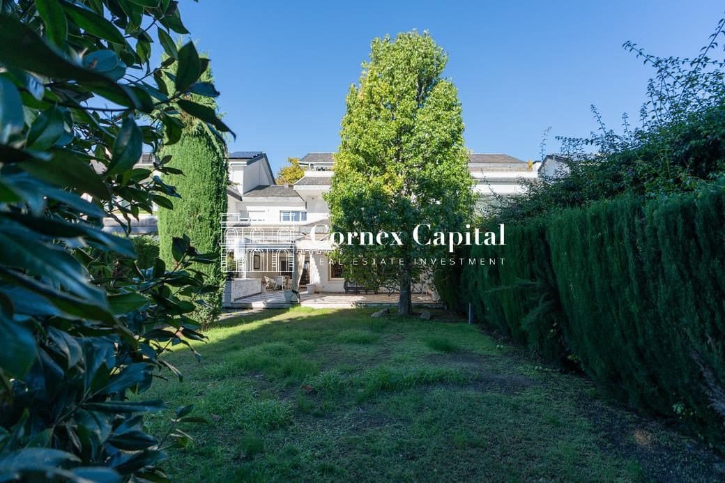 Adosado de 6 habitaciones en Barcelona ciudad en venta con piscina garaje - 4.100.000 € (Ref: 10177257)