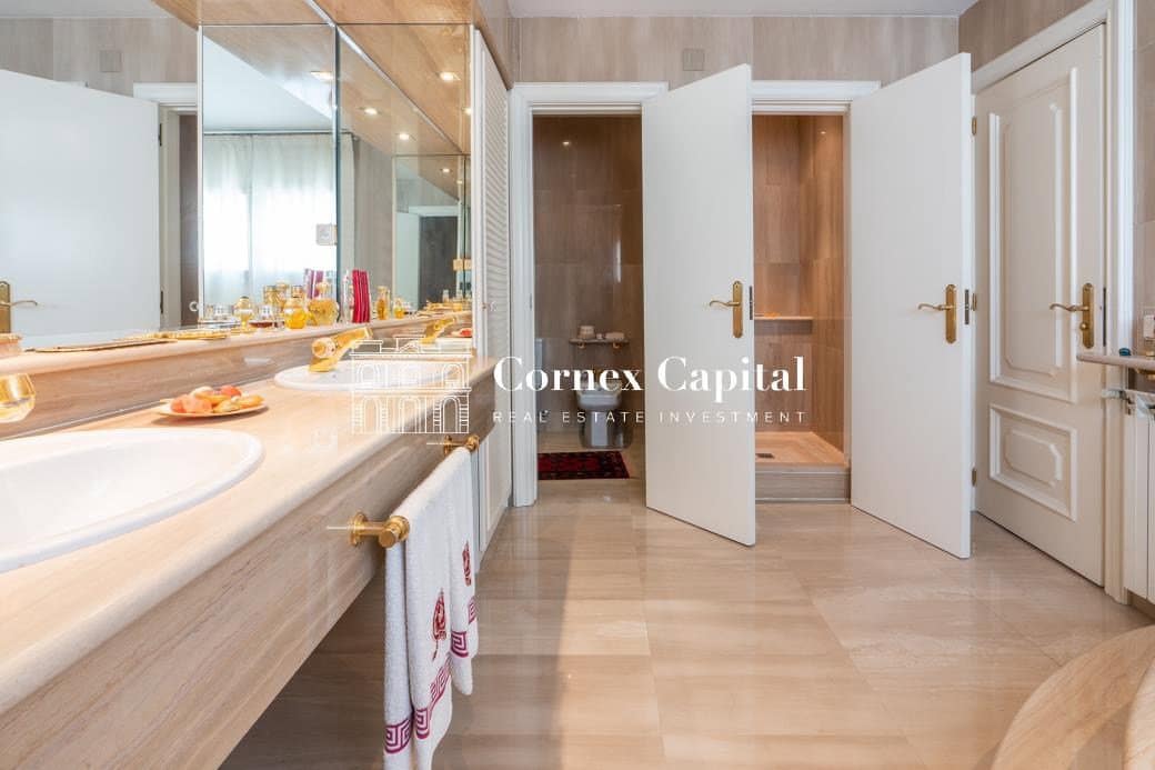 Adosado de 6 habitaciones en Barcelona ciudad en venta con piscina garaje - 4.100.000 € (Ref: 10177257)