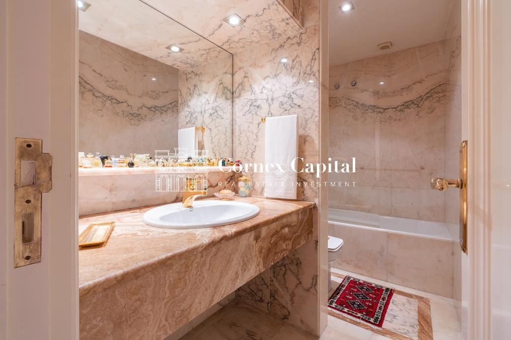 Adosado de 6 habitaciones en Barcelona ciudad en venta con piscina garaje - 4.100.000 € (Ref: 10177257)