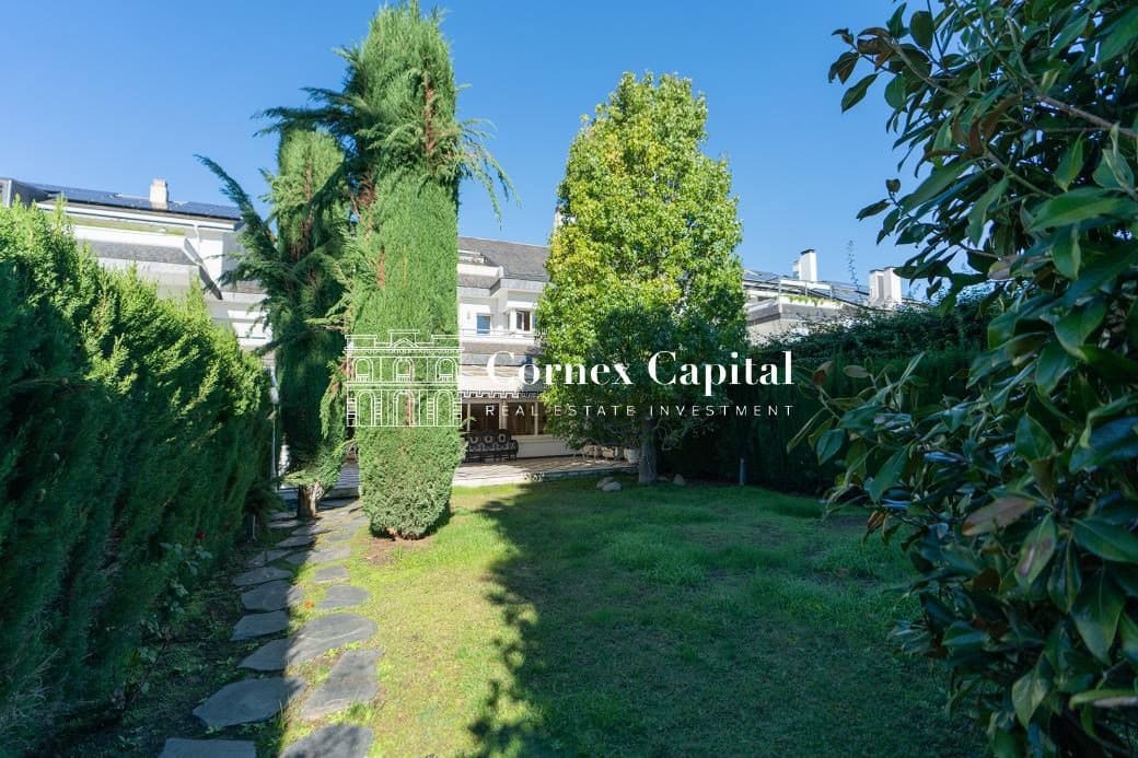 Adosado de 6 habitaciones en Barcelona ciudad en venta con piscina garaje - 4.100.000 € (Ref: 10177257)
