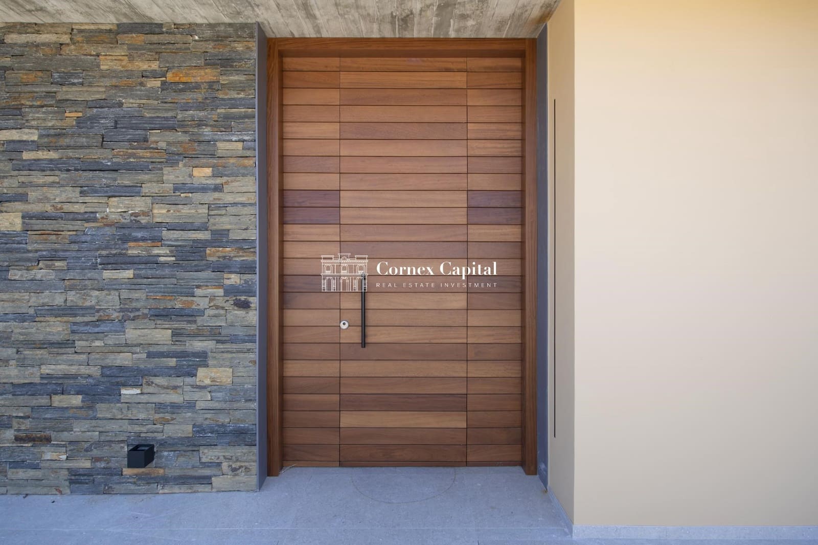 3 soveværelse Villa til salg i Navata med swimmingpool garage - € 1.075.000 (Ref: 6972041)