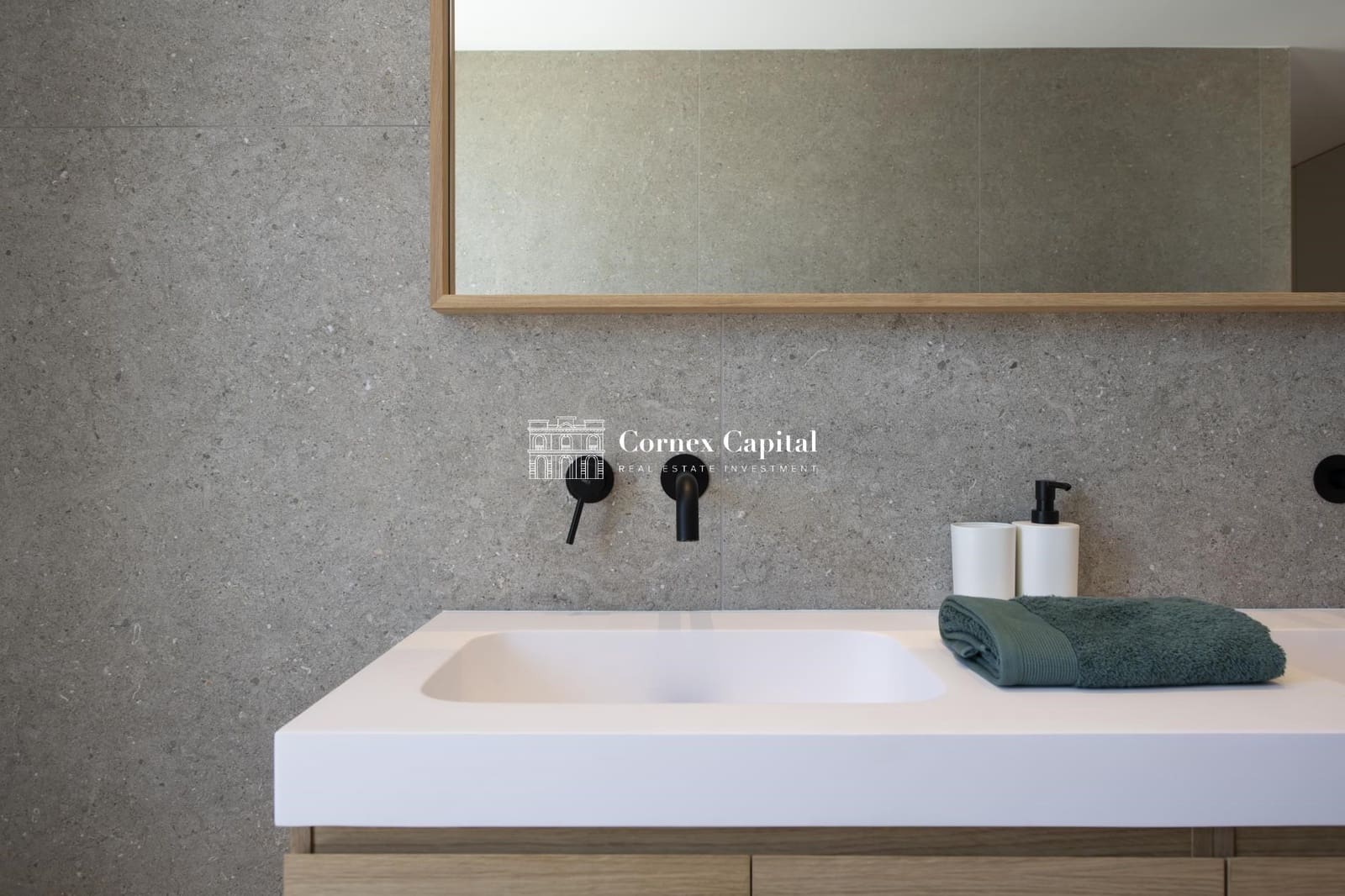 3 soveværelse Villa til salg i Navata med swimmingpool garage - € 1.075.000 (Ref: 6972041)