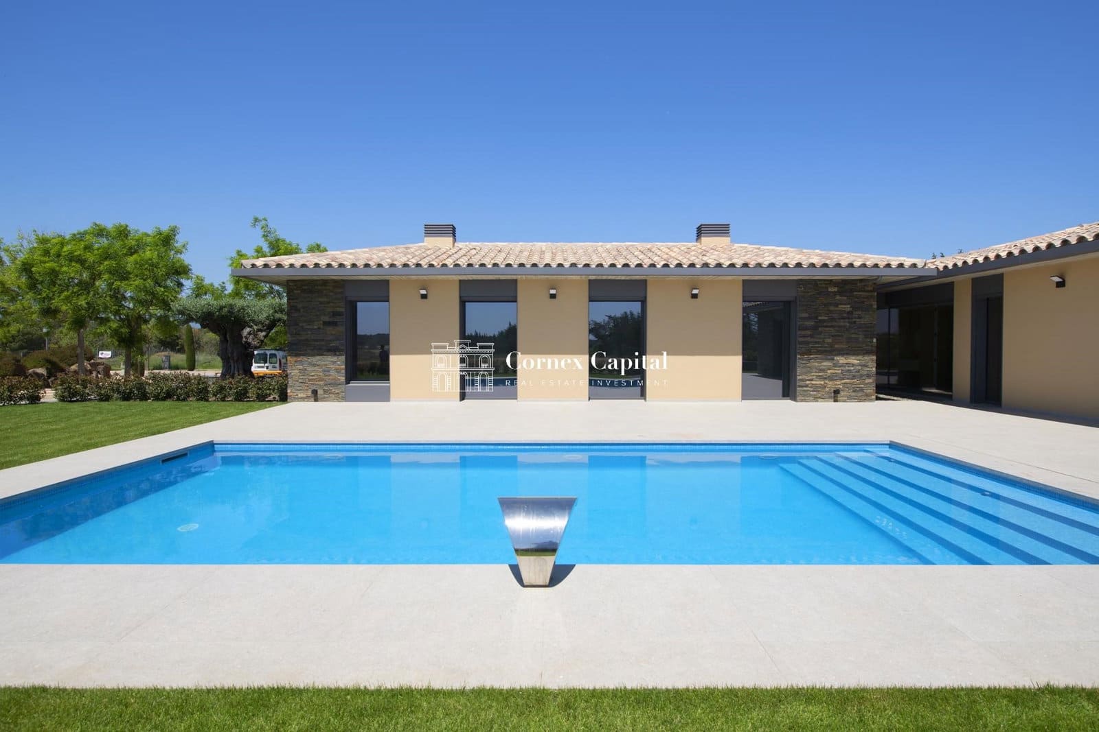 3 sovrum Villa till salu i Navata med pool garage - 1 175 000 € (Ref: 6972041)