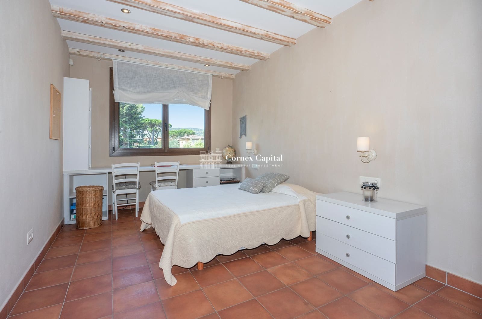 4 soveværelse Villa til salg i Mont-ras med swimmingpool garage - € 1.150.000 (Ref: 7018243)