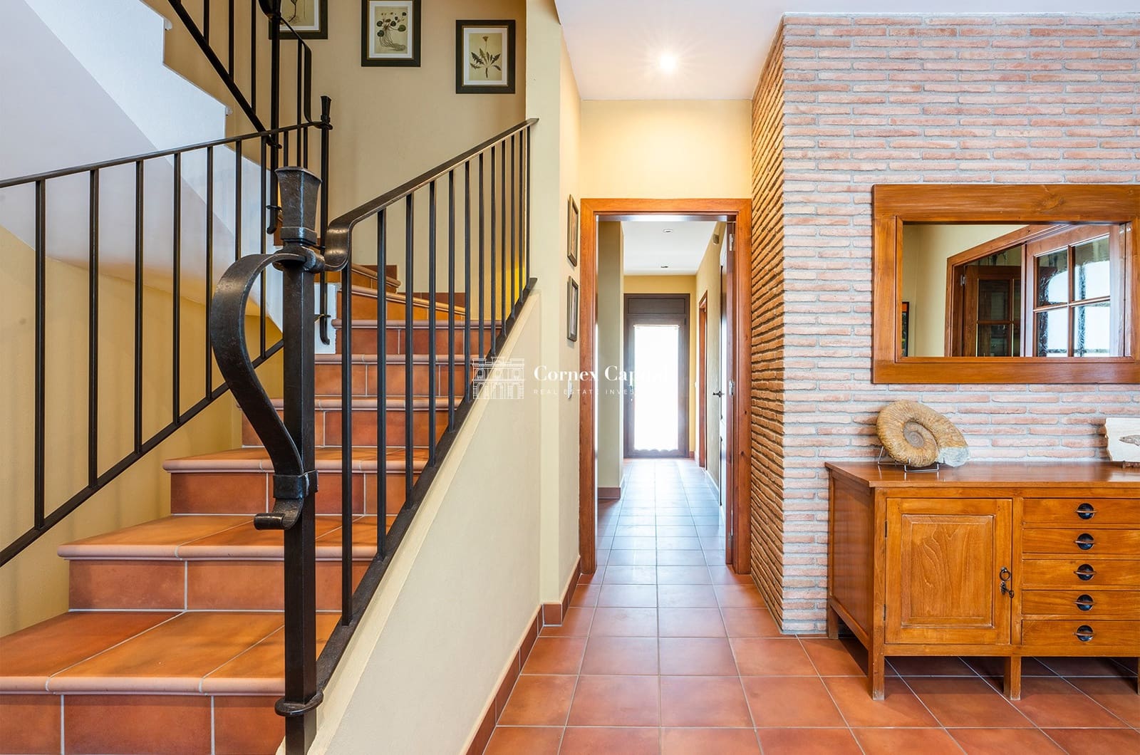 4 soveværelse Villa til salg i Mont-ras med swimmingpool garage - € 1.150.000 (Ref: 7018243)