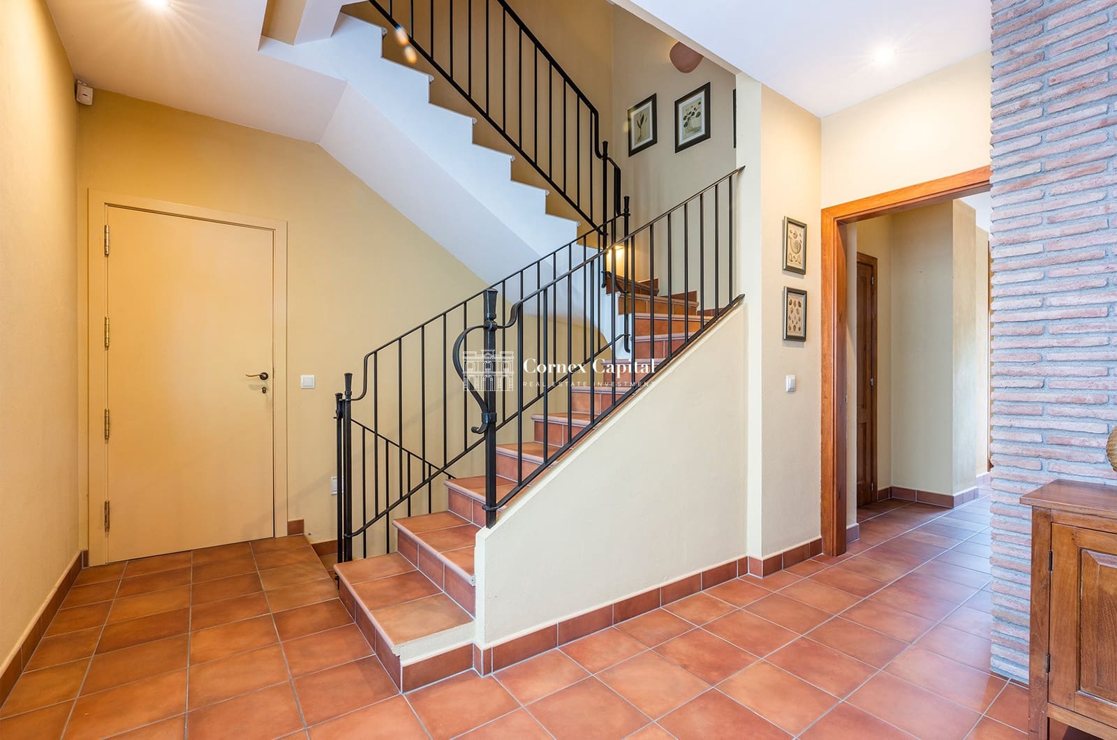 4 soveværelse Villa til salg i Mont-ras med swimmingpool garage - € 1.150.000 (Ref: 7018243)