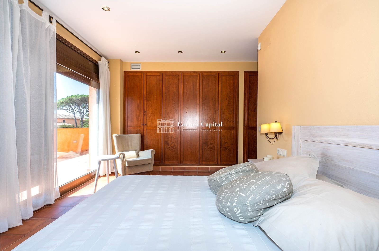 4 soveværelse Villa til salg i Mont-ras med swimmingpool garage - € 1.150.000 (Ref: 7018243)