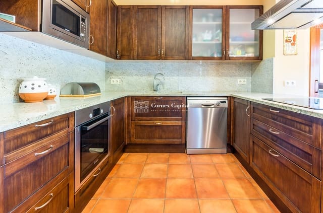 4 bedroom Villa for sale in Mont-ras with pool garage - € 1,150,000 (Ref: 7018243)