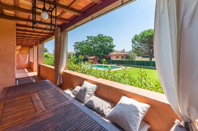 4 bedroom Villa for sale in Mont-ras with pool garage - € 1,150,000 (Ref: 7018243)