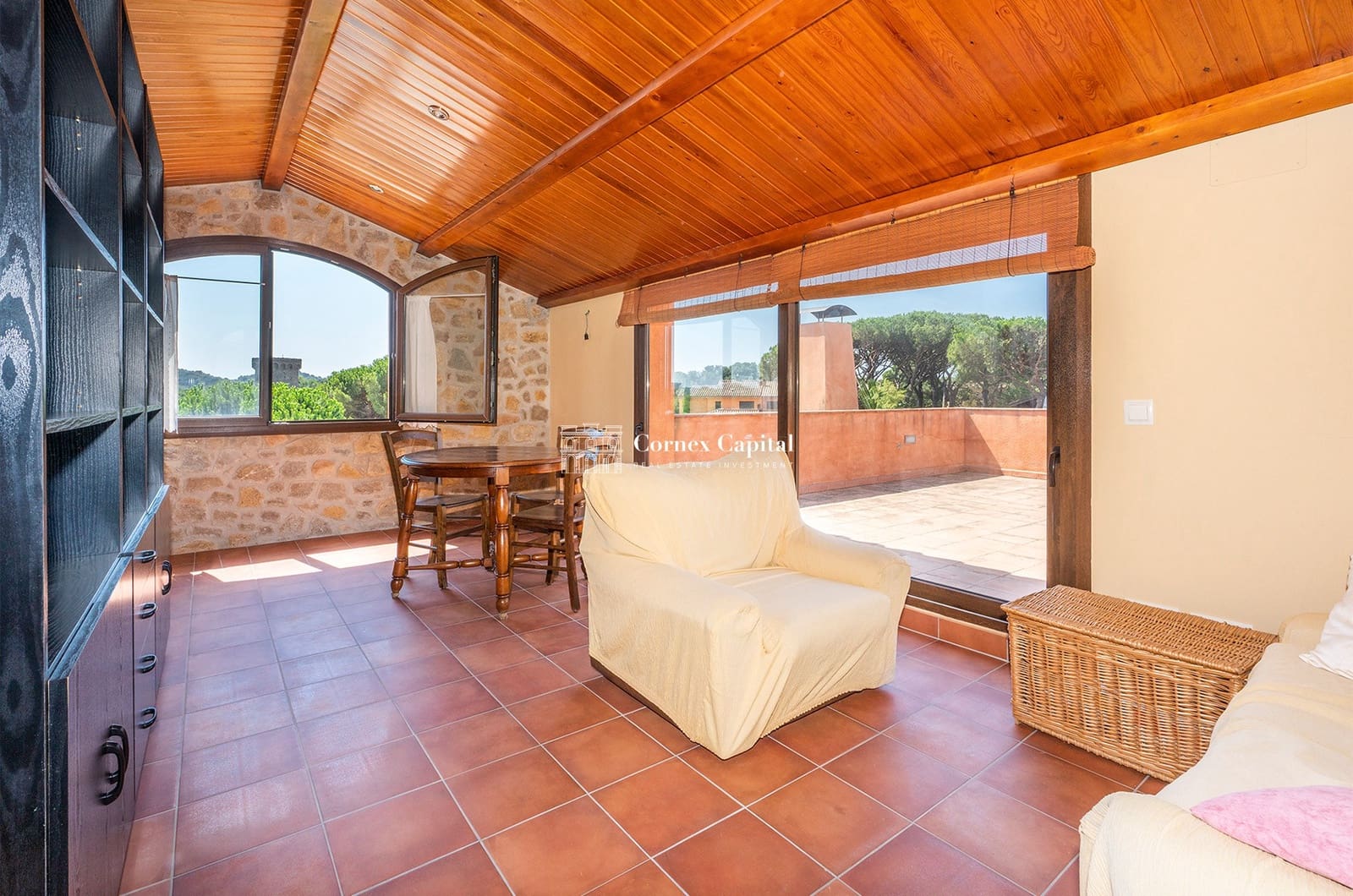 4 soveværelse Villa til salg i Mont-ras med swimmingpool garage - € 1.150.000 (Ref: 7018243)