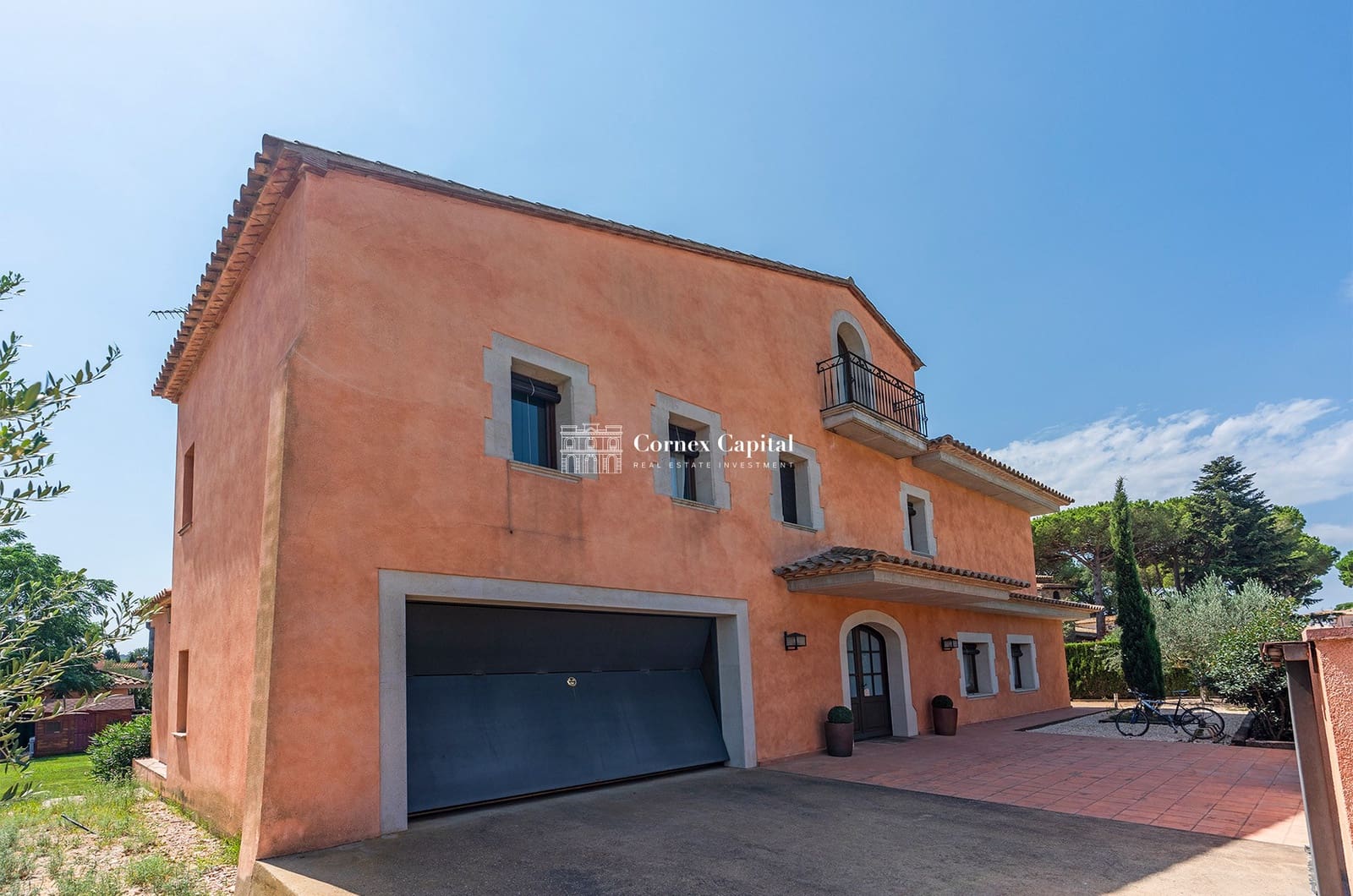 4 soveværelse Villa til salg i Mont-ras med swimmingpool garage - € 1.150.000 (Ref: 7018243)