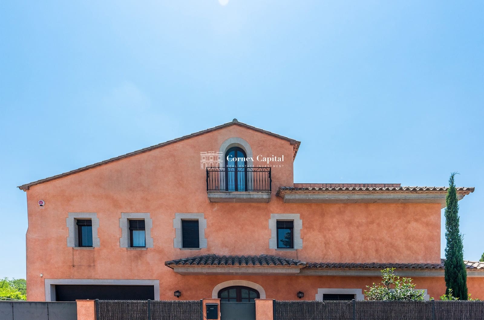 4 soveværelse Villa til salg i Mont-ras med swimmingpool garage - € 1.150.000 (Ref: 7018243)