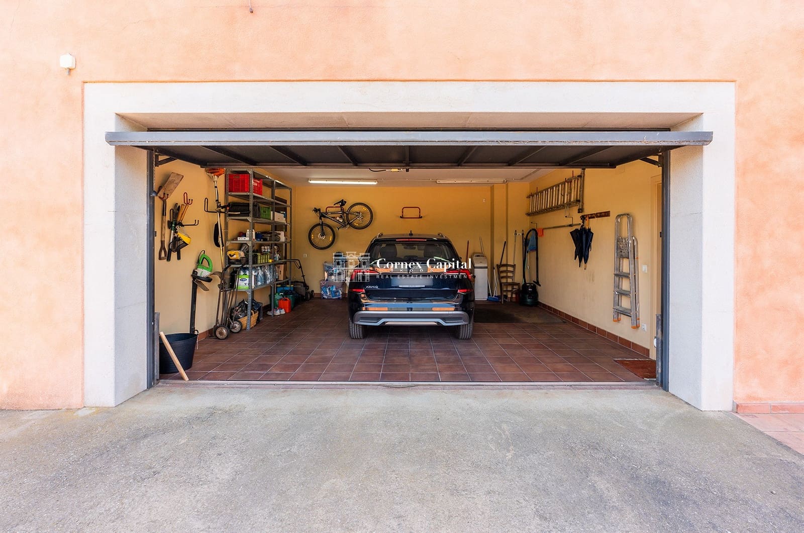 4 soveværelse Villa til salg i Mont-ras med swimmingpool garage - € 1.150.000 (Ref: 7018243)