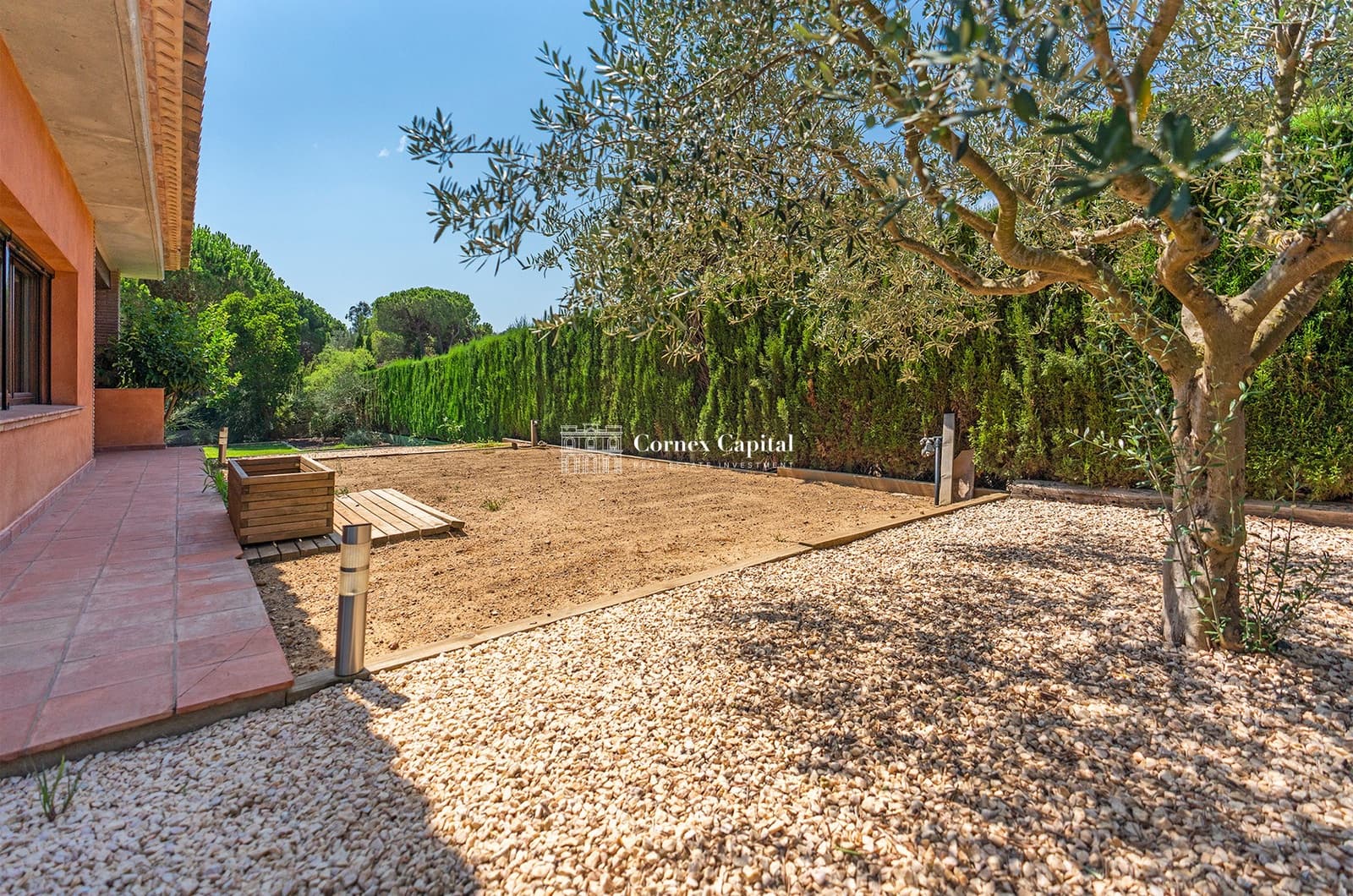 4 soveværelse Villa til salg i Mont-ras med swimmingpool garage - € 1.150.000 (Ref: 7018243)