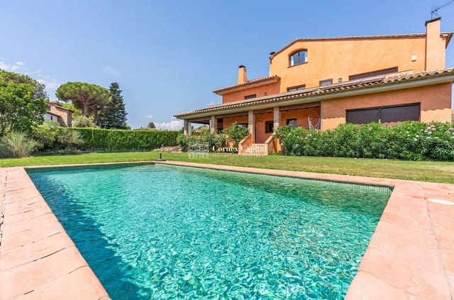 4 chambre Villa/Maison à vendre à Mont-ras avec piscine garage - 1 150 000 € (Ref: 7018243)