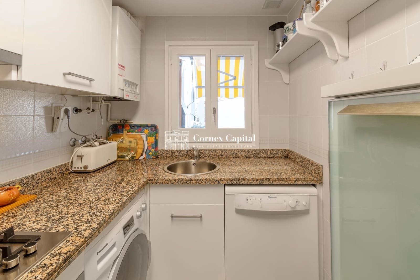 3 soveværelse Lejlighed til salg i S'Agaro med swimmingpool garage - € 390.000 (Ref: 7363494)