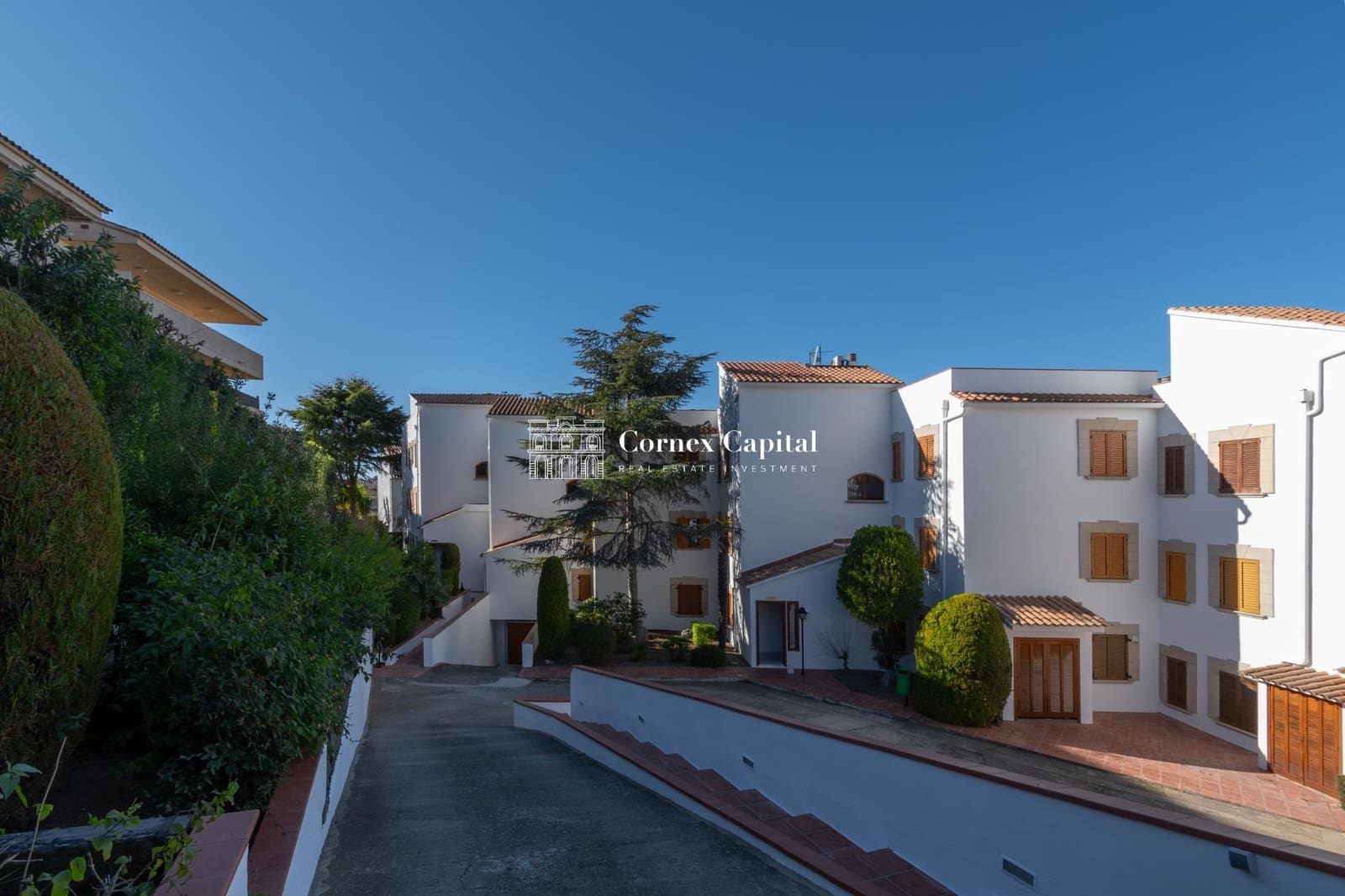 3 soveværelse Lejlighed til salg i S'Agaro med swimmingpool garage - € 390.000 (Ref: 7363494)