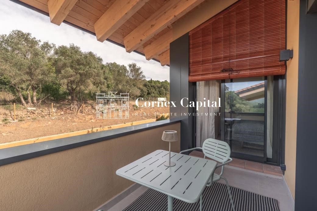 4 quarto Moradia em Banda para venda em Regencos com piscina garagem - 842 000 € (Ref: 7590401)