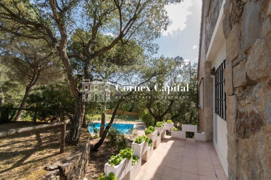 5 bedroom Villa for sale in Castell d'Aro with pool garage - € 795,000 (Ref: 7618765)