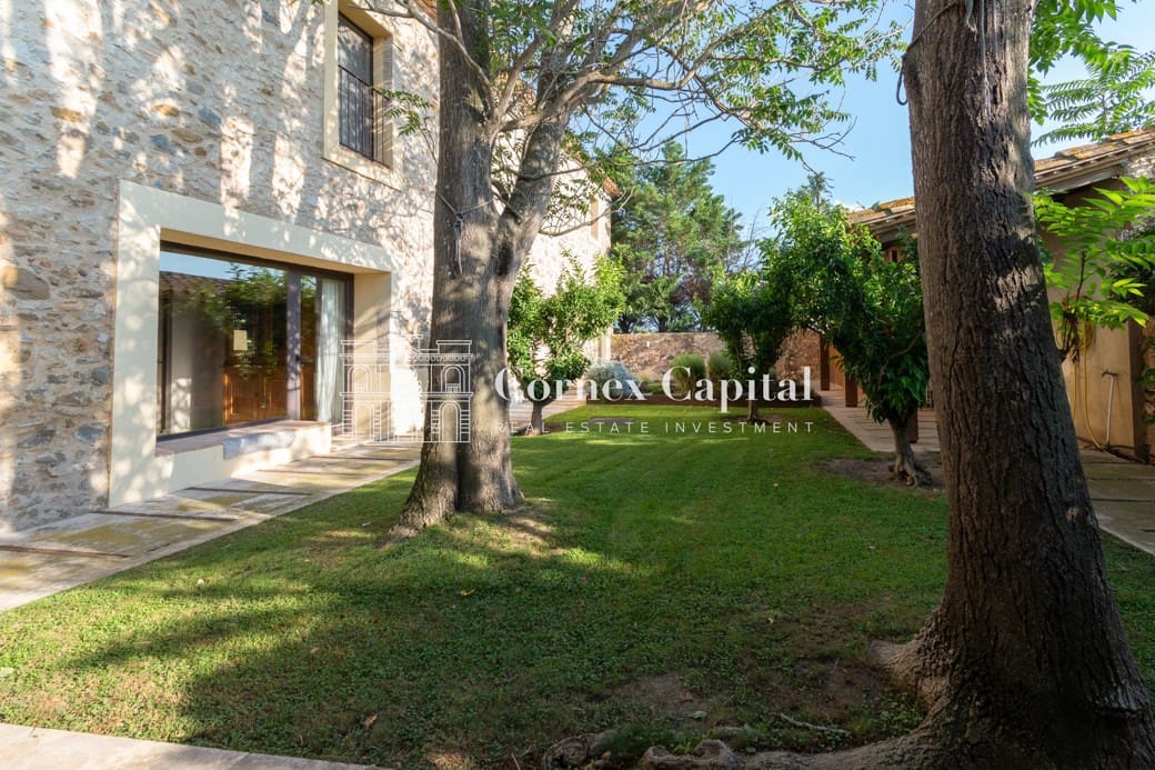 6 bedroom Villa for rent in Pals with pool garage - € 9,950 (Ref: 7703991)