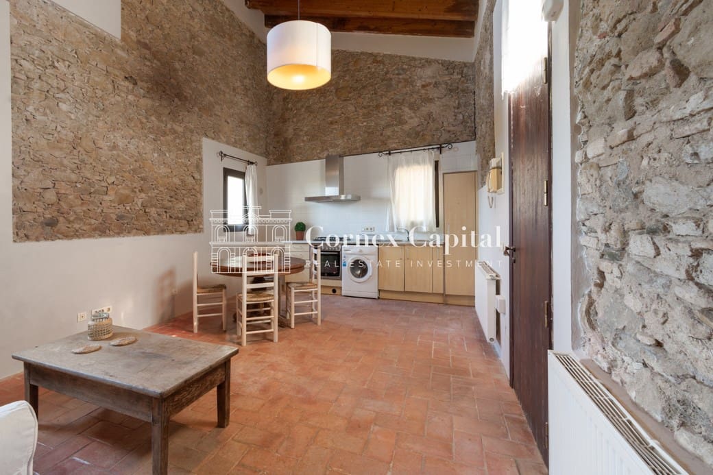 6 bedroom Villa for rent in Pals with pool garage - € 9,950 (Ref: 7703991)