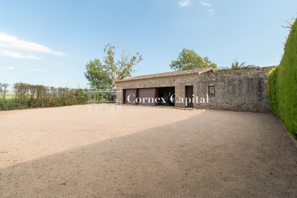 6 bedroom Villa for rent in Pals with pool garage - € 9,950 (Ref: 7703991)