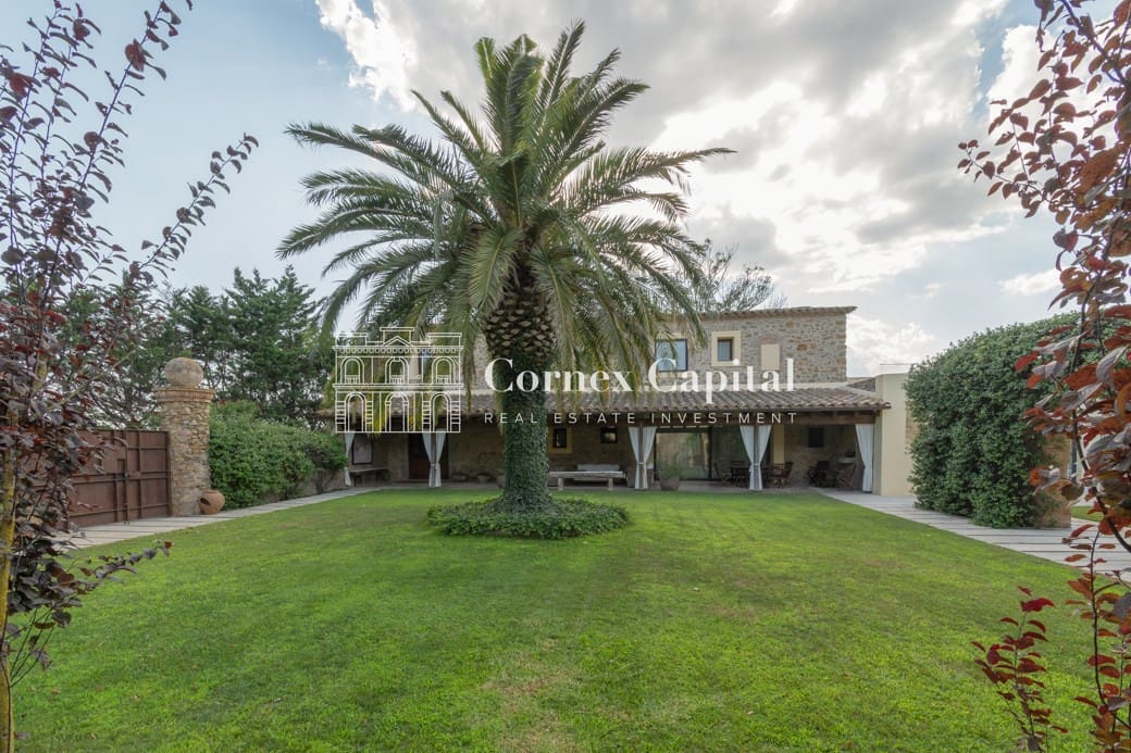 6 bedroom Villa for rent in Pals with pool garage - € 9,950 (Ref: 7703991)