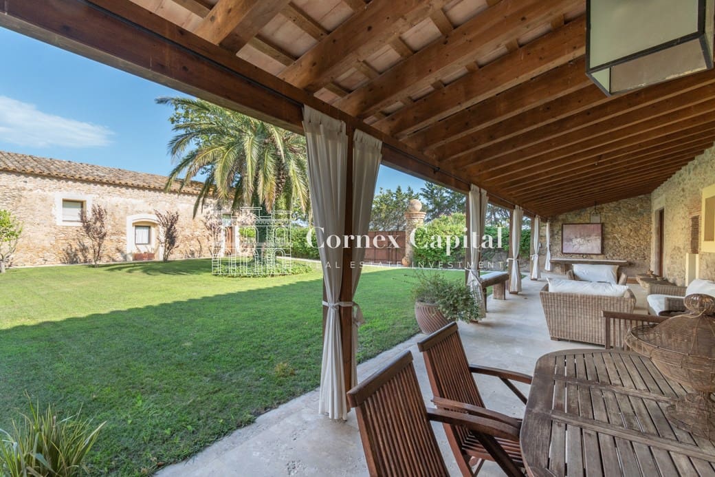 6 bedroom Villa for rent in Pals with pool garage - € 9,950 (Ref: 7703991)