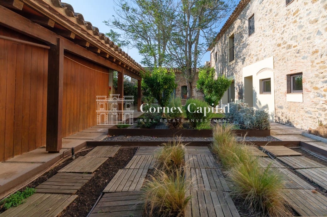 6 bedroom Villa for rent in Pals with pool garage - € 9,950 (Ref: 7703991)